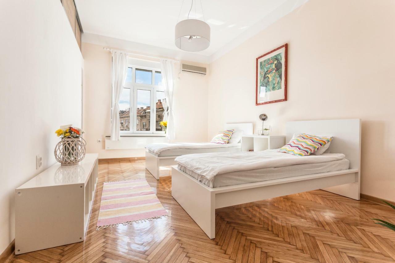 99 Muses Apartments Dordegol 外观 照片